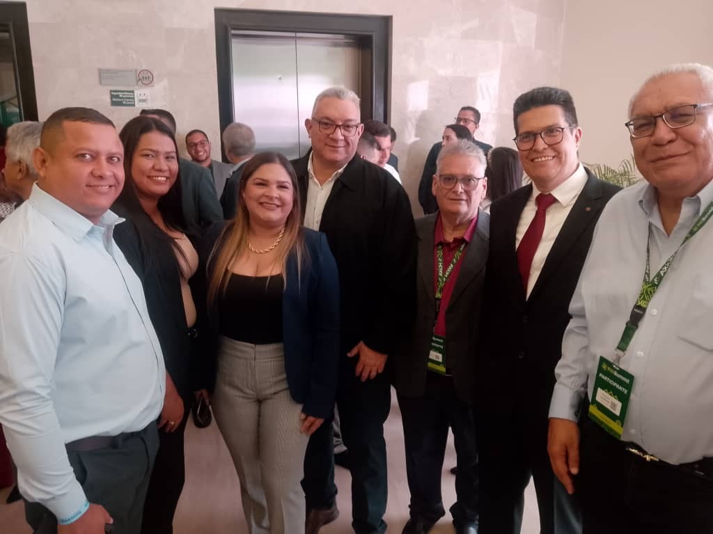 Algunos representantes del GRUPO SEREX, con Eduardo Castillo (SVA), en ocasión del PAISummit