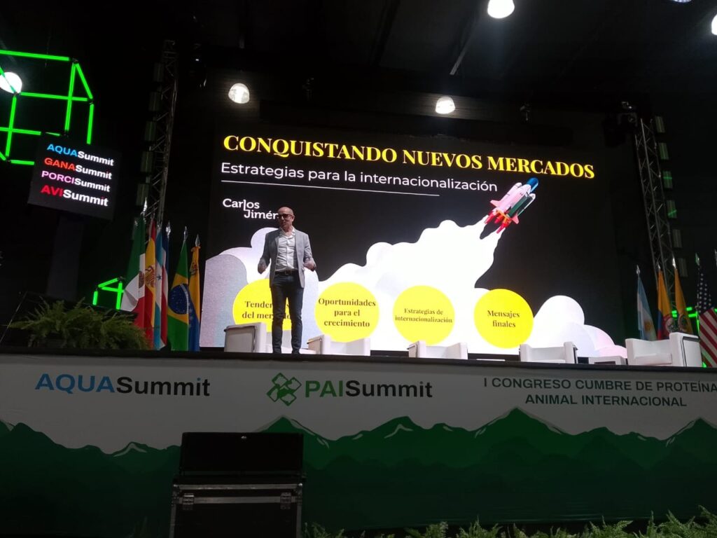 Carlos Jiménez interviene en la plenaria