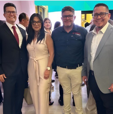 Con aliados de TRICAL DE VENEZUELA